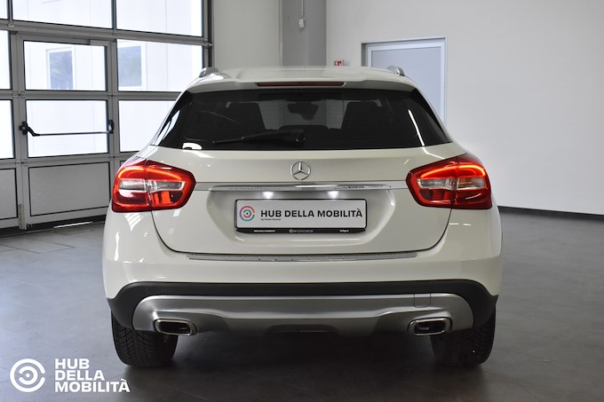 MERCEDES-BENZ GLA 180 CDI Automatic Sport